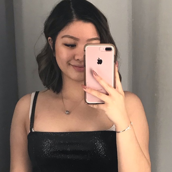 Meet your Posher, Gabrielle - Picture 1 of 1